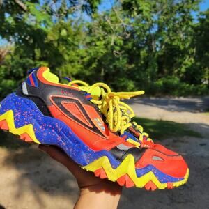 Fila Womens Oakmont TR Shoes Womens Size 8 1/2 Fiery Coral Blue Comfort Sneaker